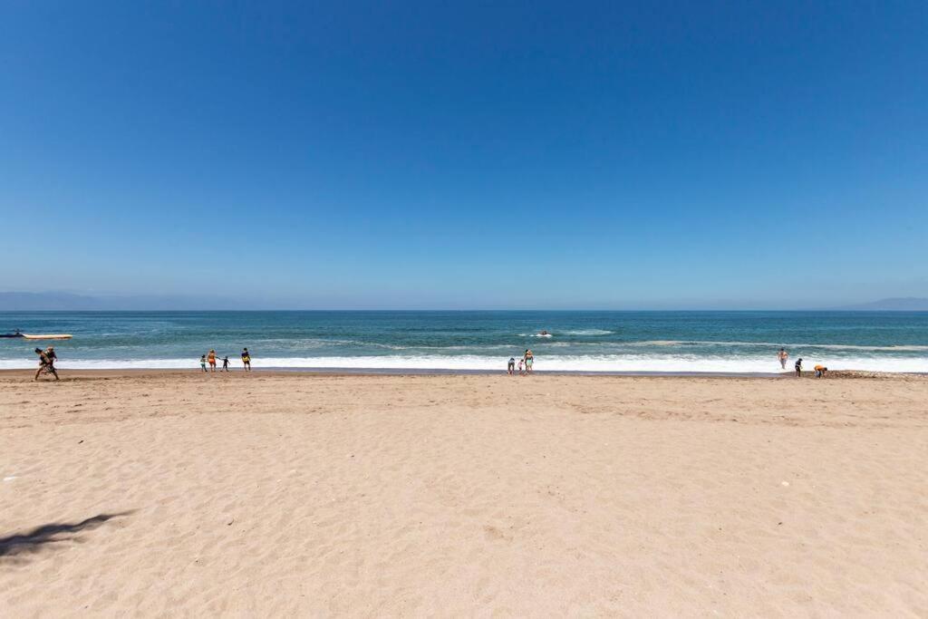 Harbor 7010 By Moikkarentals Beachfront 600Mb Wifi Puerto Vallarta Exterior photo