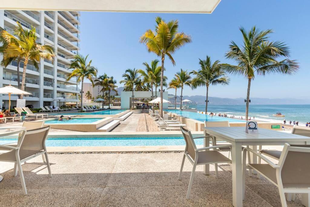 Harbor 7010 By Moikkarentals Beachfront 600Mb Wifi Puerto Vallarta Exterior photo