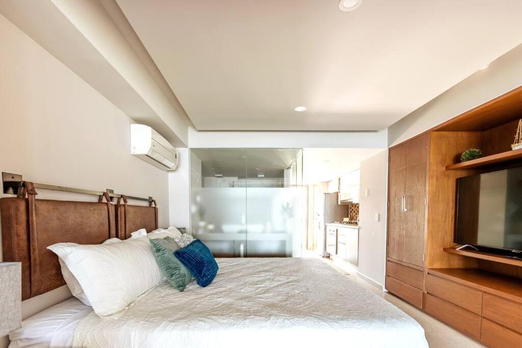 Harbor 7010 By Moikkarentals Beachfront 600Mb Wifi Puerto Vallarta Exterior photo